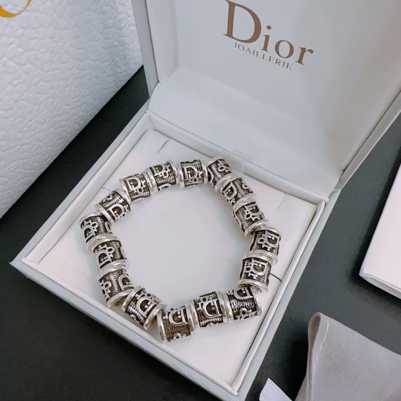 chr1st1an D10r bracelets